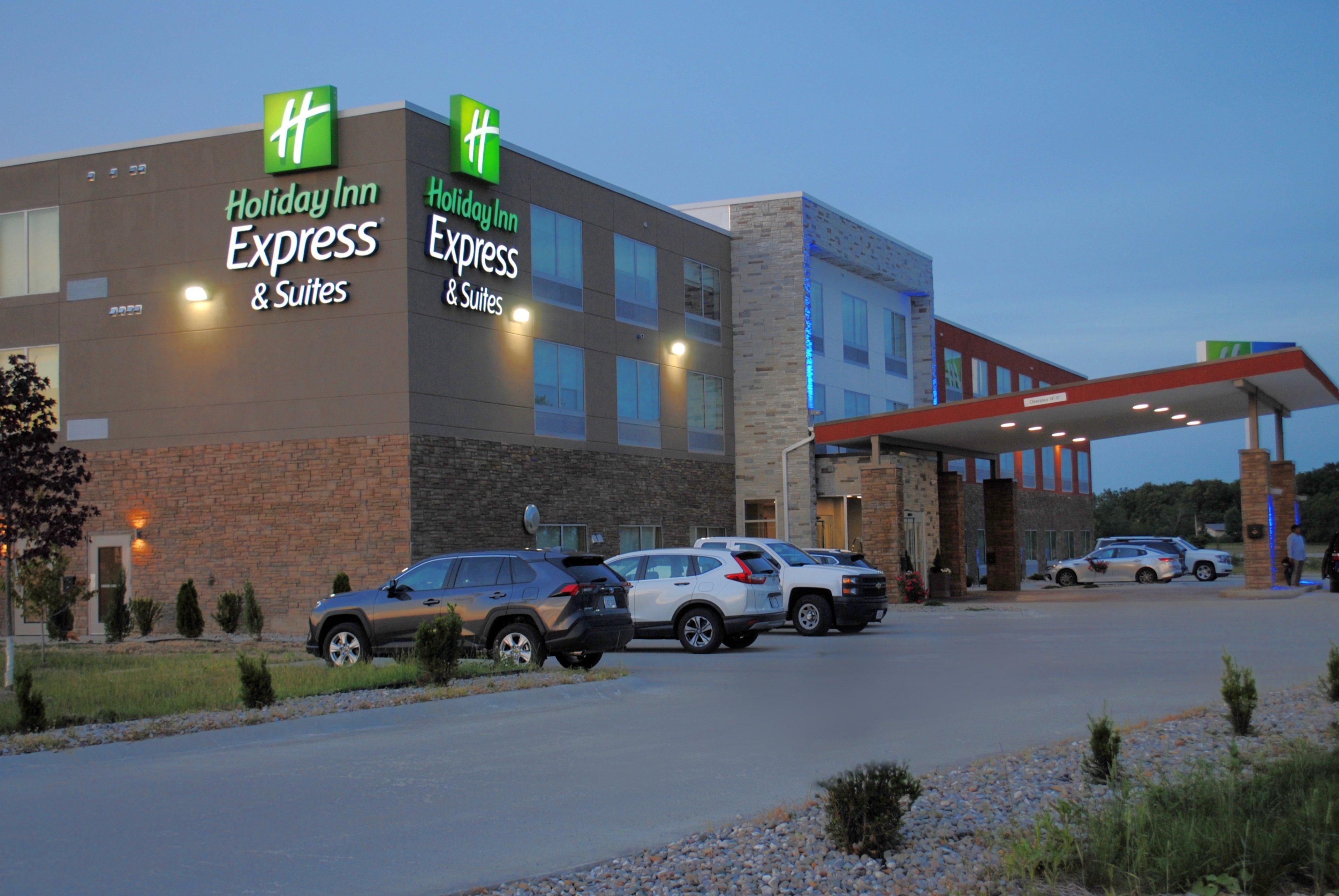 Holiday Inn Express & Suites - Columbia City By Ihg Екстериор снимка